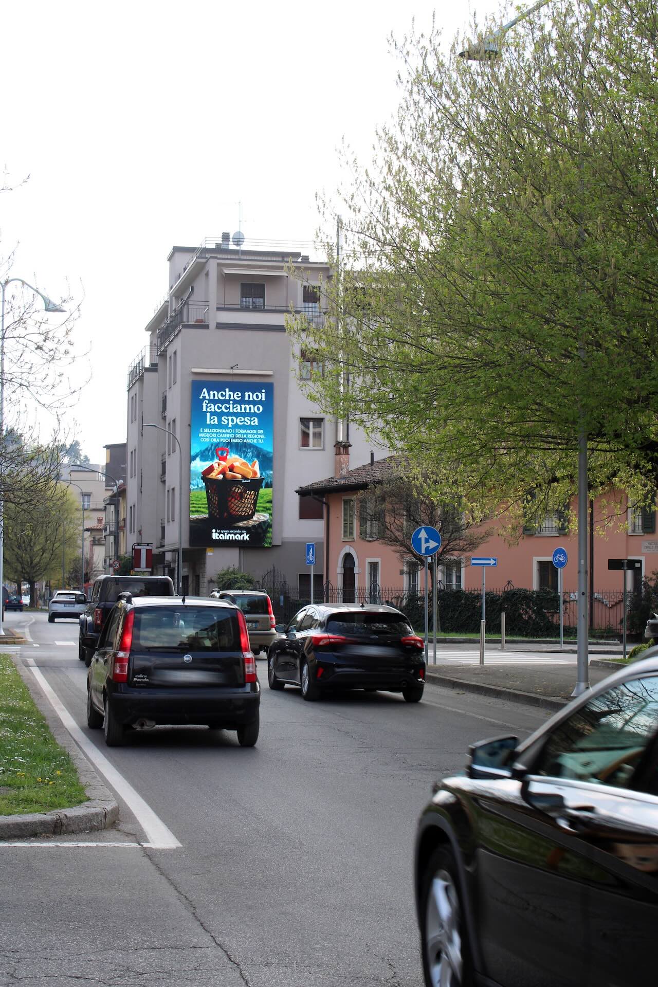 Pubblicità DOOH su ledwall a Brescia per catena di supermercati