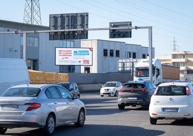 Pubblicità affissione settore negozi di alimentari promozione Coop per 4 settimane
