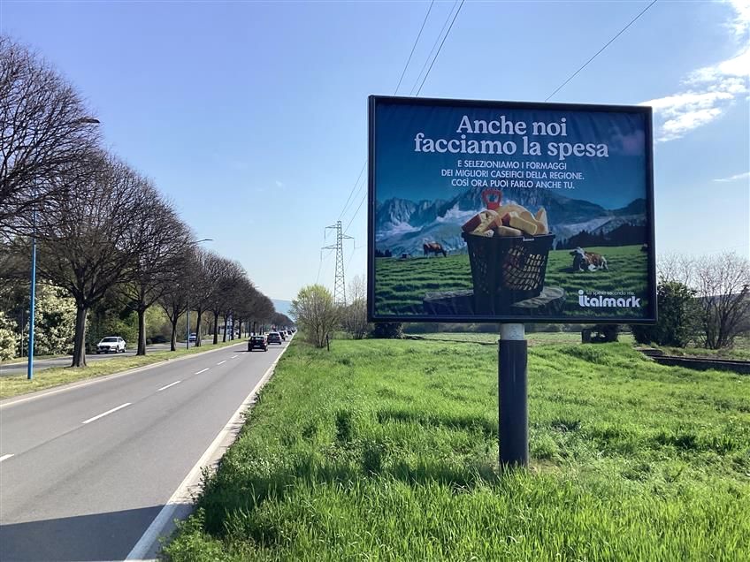 Pubblicità affissione su strada a Brescia