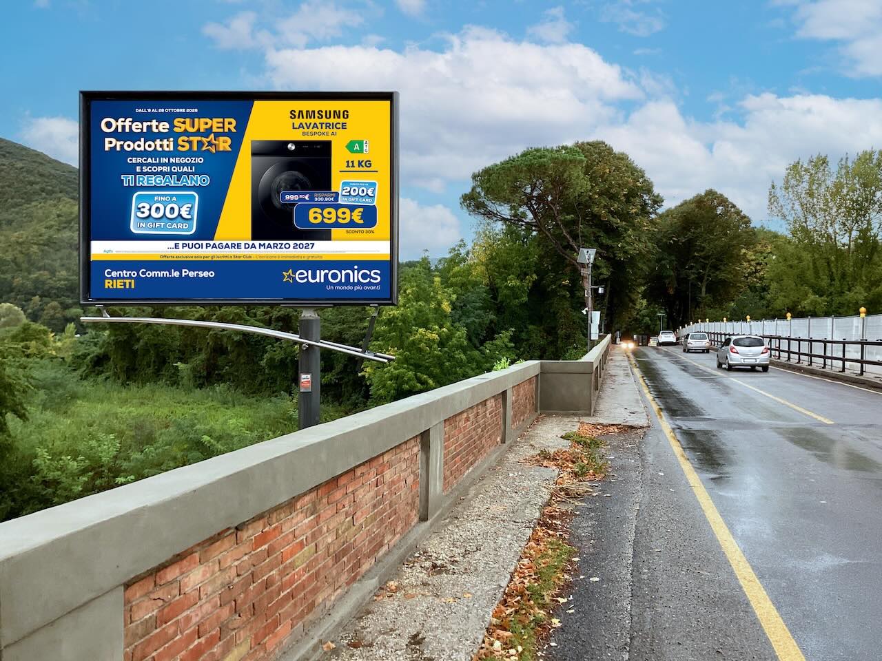Pubblicità su strada con offerta super per Euronics
