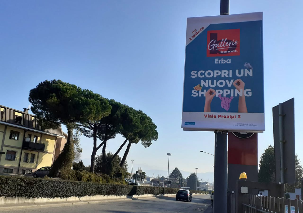 Pubblicità su strada per vendita settore moda mare Gallerie Bennet