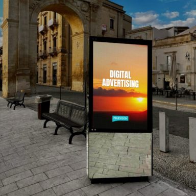 Totem per pubblicità digitale nel centro storico alla Porta di Noto
