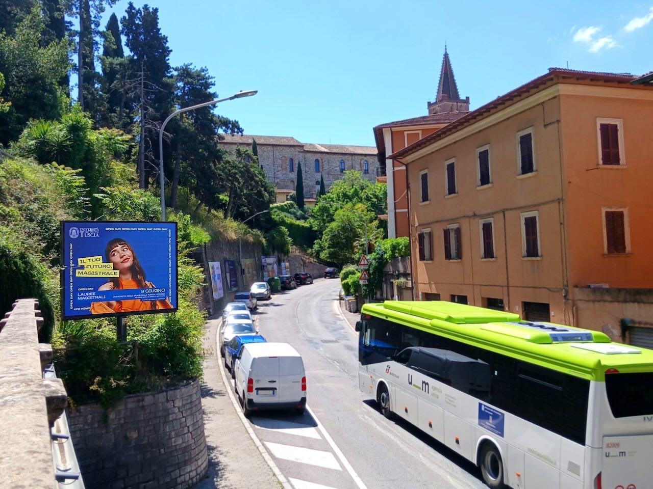 Pubblicità digitale su strada per Unituscia su schermo led a Perugia