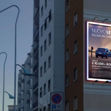 Maxi OOH Brescia pubblicità fiancata palazzo