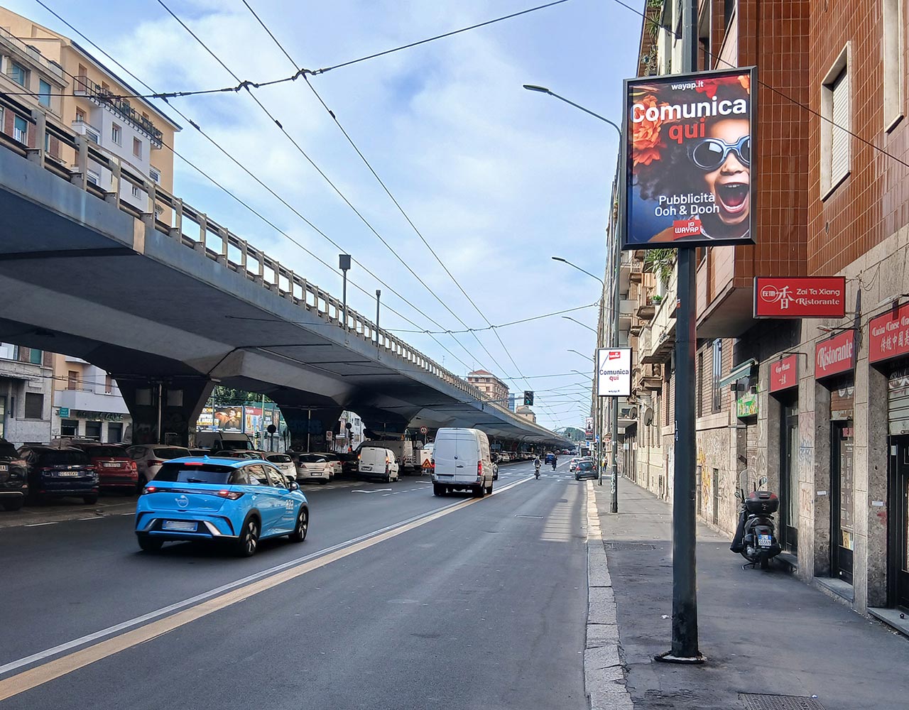 Pubblicità su affissioni a Milano circuito centrale su pali luce viale Monte Ceneri